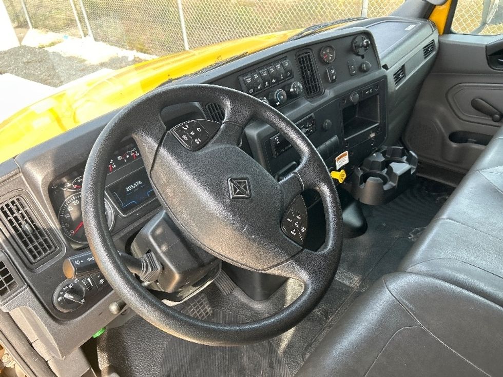 Medium Duty Box Truck-Light and Medium Duty Trucks-International-2021-MV607-Katy-TX-203,876\n\t\tmiles-$ 41,750 - Image 17