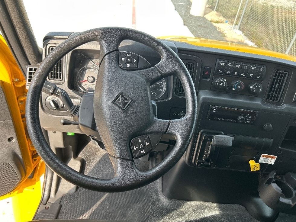 Medium Duty Box Truck-Light and Medium Duty Trucks-International-2021-MV607-Katy-TX-203,876\n\t\tmiles-$ 41,750 - Image 18