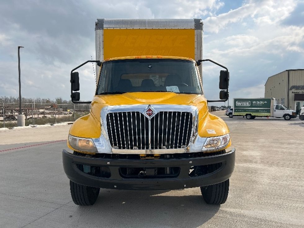Medium Duty Box Truck-Light and Medium Duty Trucks-International-2021-MV607-Katy-TX-203,876\n\t\tmiles-$ 41,750 - Image 2