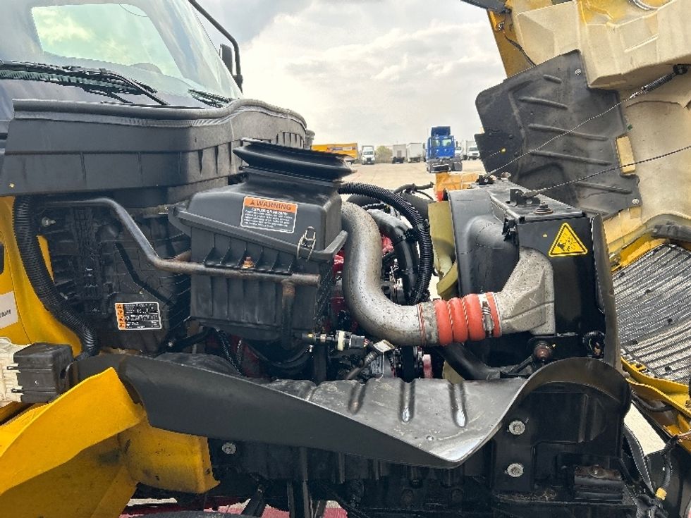 Medium Duty Box Truck-Light and Medium Duty Trucks-International-2021-MV607-Katy-TX-203,876\n\t\tmiles-$ 41,750 - Image 23