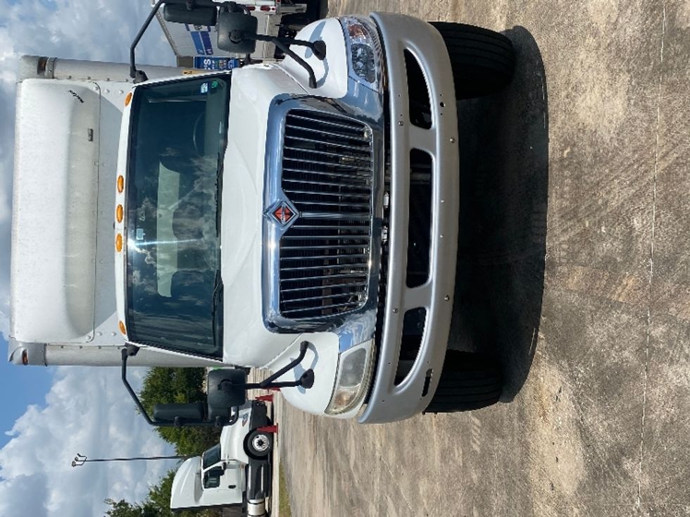 Medium Duty Box Truck-Light and Medium Duty Trucks-International-2021-MV607-Katy-TX-211,432\n\t\tmiles-$ 44,000 - Image 2