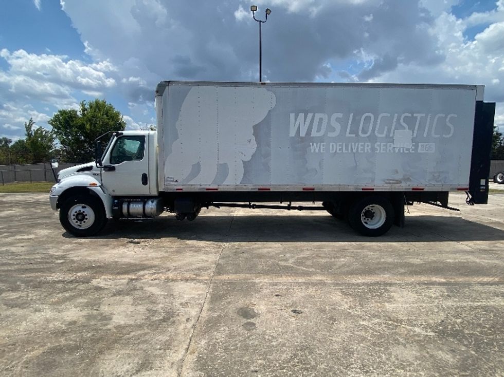 Medium Duty Box Truck-Light and Medium Duty Trucks-International-2021-MV607-Katy-TX-211,432\n\t\tmiles-$ 44,000 - Image 4