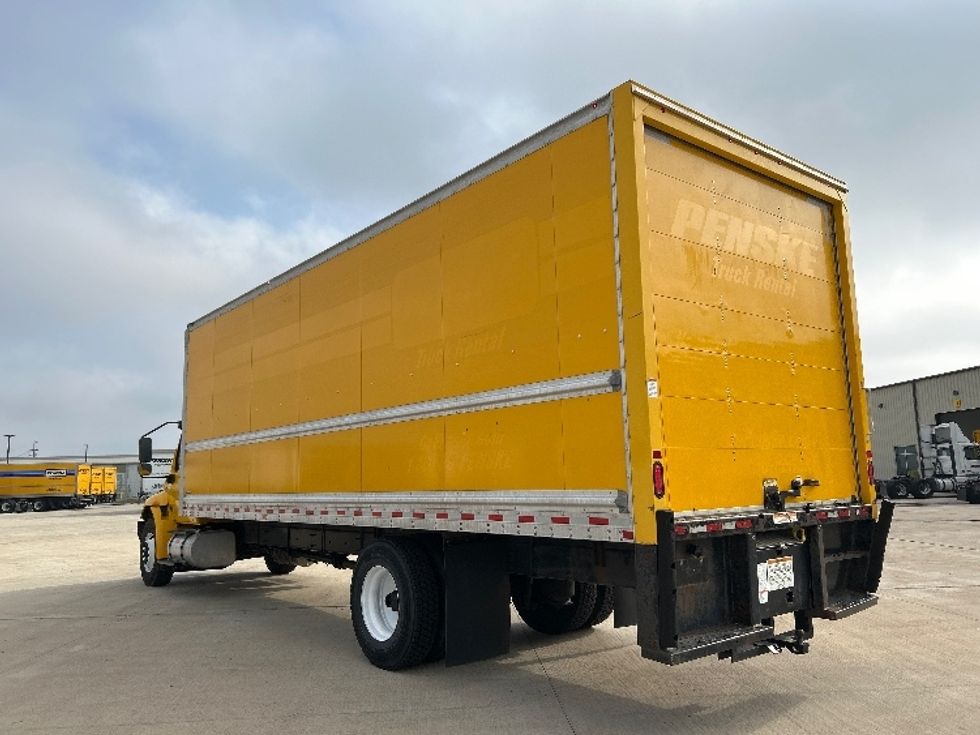 Medium Duty Box Truck-Light and Medium Duty Trucks-International-2021-MV607-Katy-TX-216,670\n\t\tmiles-$ 39,750 - Image 6