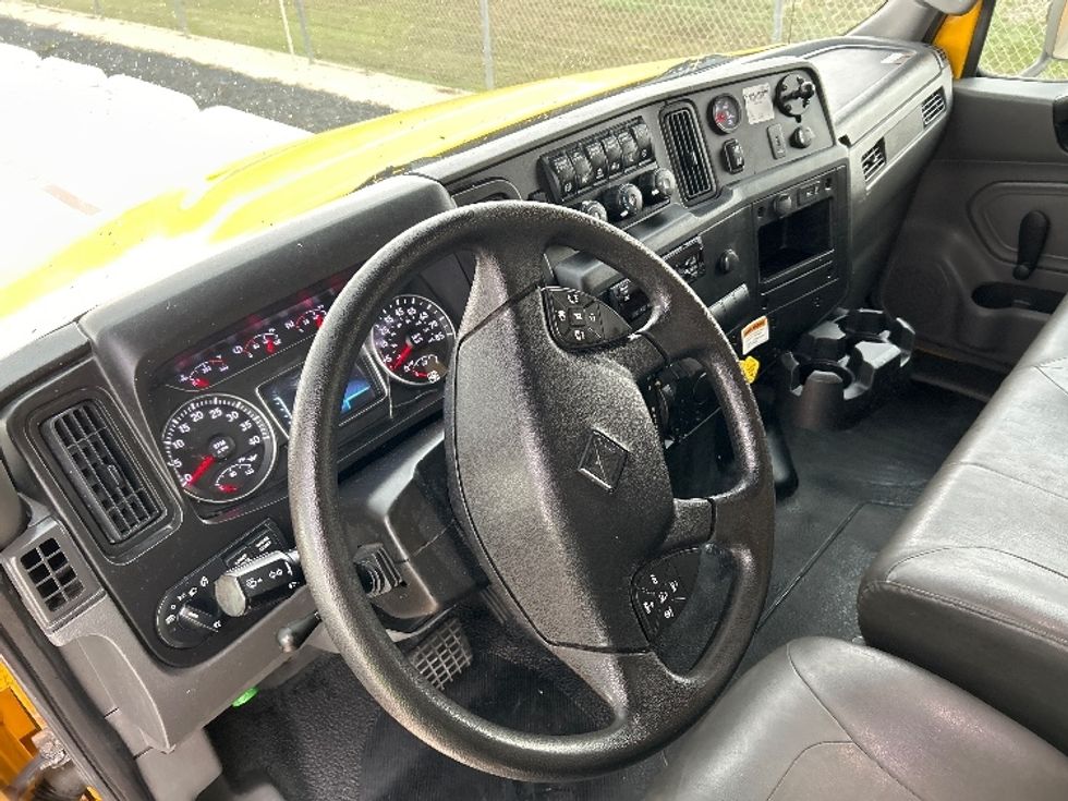 Medium Duty Box Truck-Light and Medium Duty Trucks-International-2021-MV607-Katy-TX-219,053\n\t\tmiles-$ 38,500 - Image 17