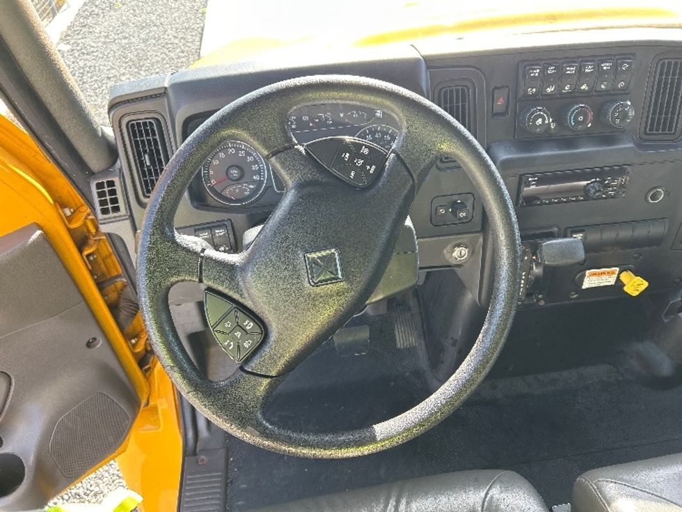 Medium Duty Box Truck-Light and Medium Duty Trucks-International-2021-MV607-Katy-TX-230,593\n\t\tmiles-$ 37,750 - Image 18