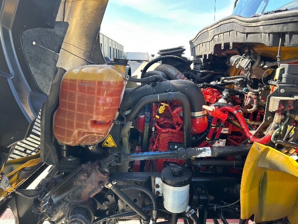 Medium Duty Box Truck-Light and Medium Duty Trucks-International-2021-MV607-Katy-TX-230,593\n\t\tmiles-$ 37,750 - Image 24