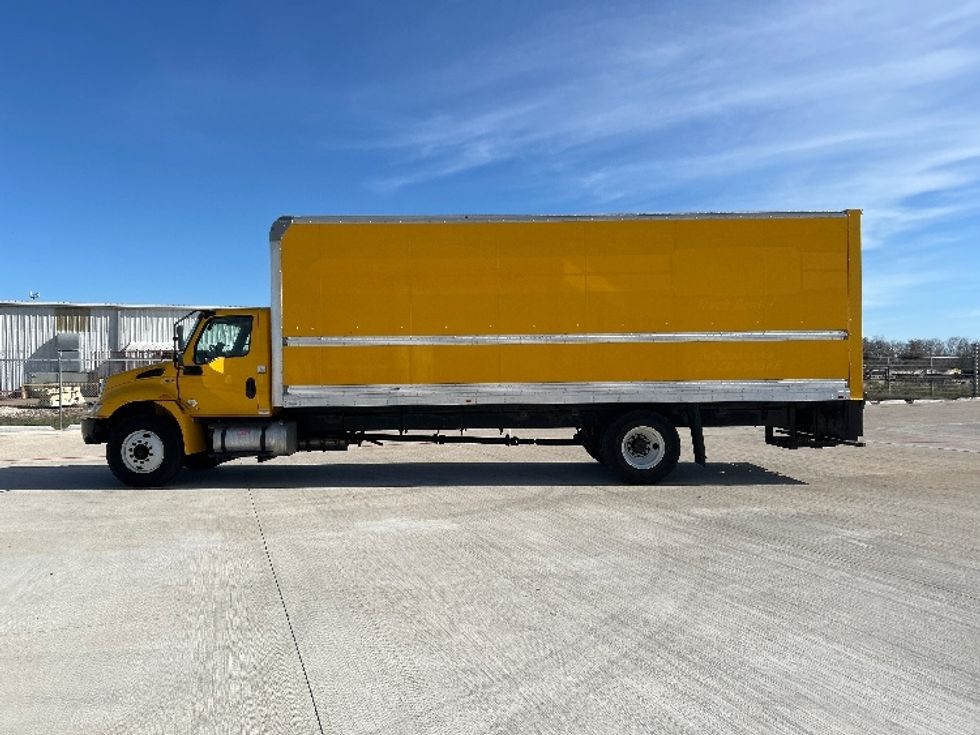 Medium Duty Box Truck-Light and Medium Duty Trucks-International-2021-MV607-Katy-TX-230,593\n\t\tmiles-$ 37,750 - Image 4