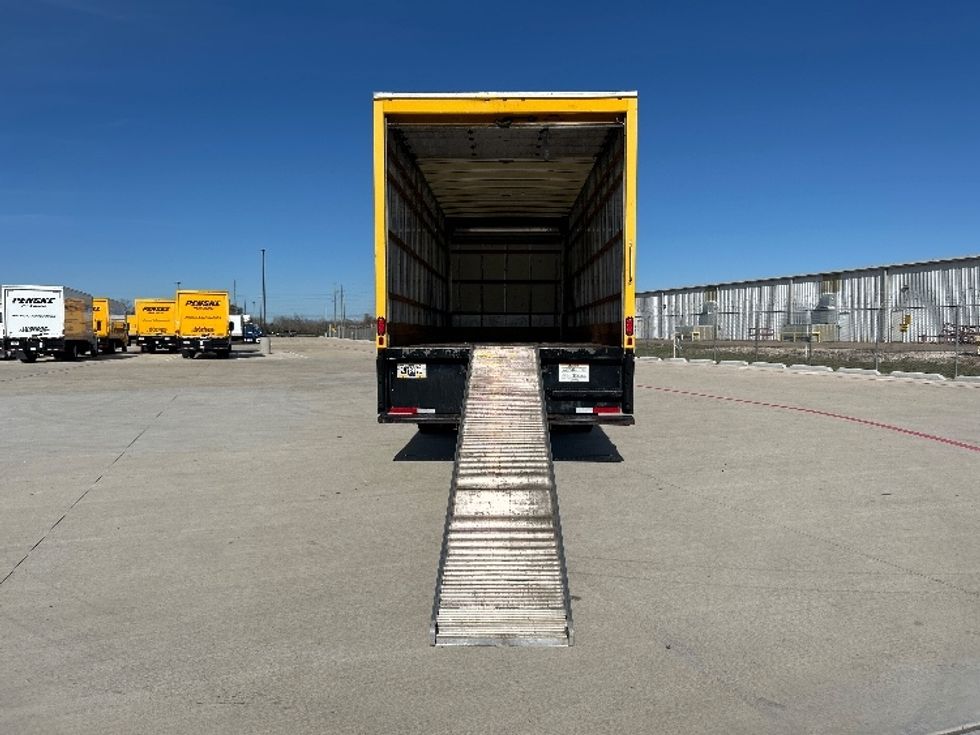 Medium Duty Box Truck-Light and Medium Duty Trucks-International-2021-MV607-Katy-TX-230,593\n\t\tmiles-$ 37,750 - Image 9