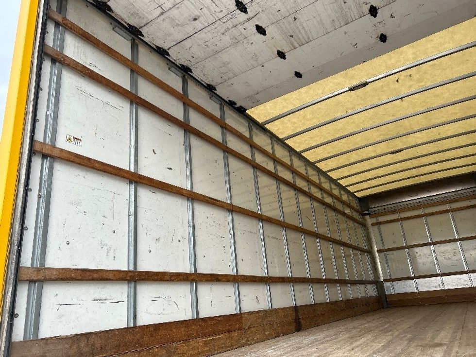 Medium Duty Box Truck-Light and Medium Duty Trucks-International-2021-MV607-Katy-TX-239,520\n\t\tmiles-$ 35,500 - Image 11