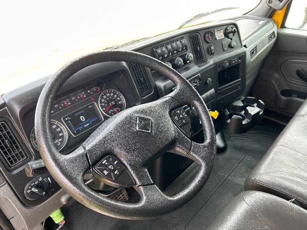 Medium Duty Box Truck-Light and Medium Duty Trucks-International-2021-MV607-Katy-TX-239,520\n\t\tmiles-$ 35,500 - Image 17