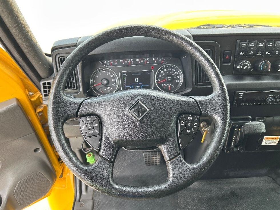 Medium Duty Box Truck-Light and Medium Duty Trucks-International-2021-MV607-Katy-TX-239,520\n\t\tmiles-$ 35,500 - Image 18