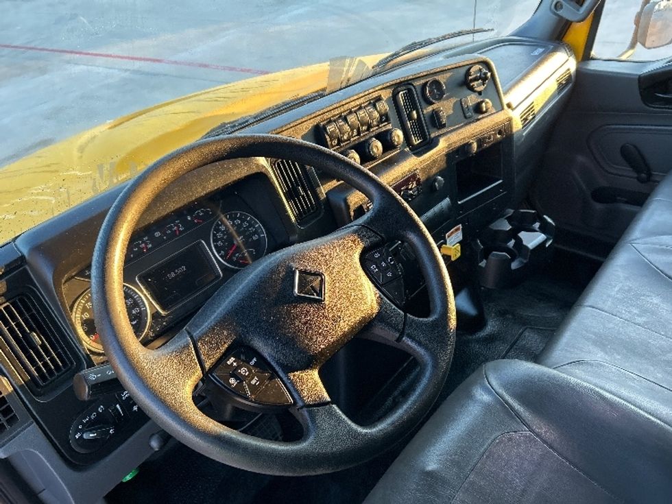 Medium Duty Box Truck-Light and Medium Duty Trucks-International-2021-MV607-Katy-TX-251,445\n\t\tmiles-$ 32,000 - Image 17