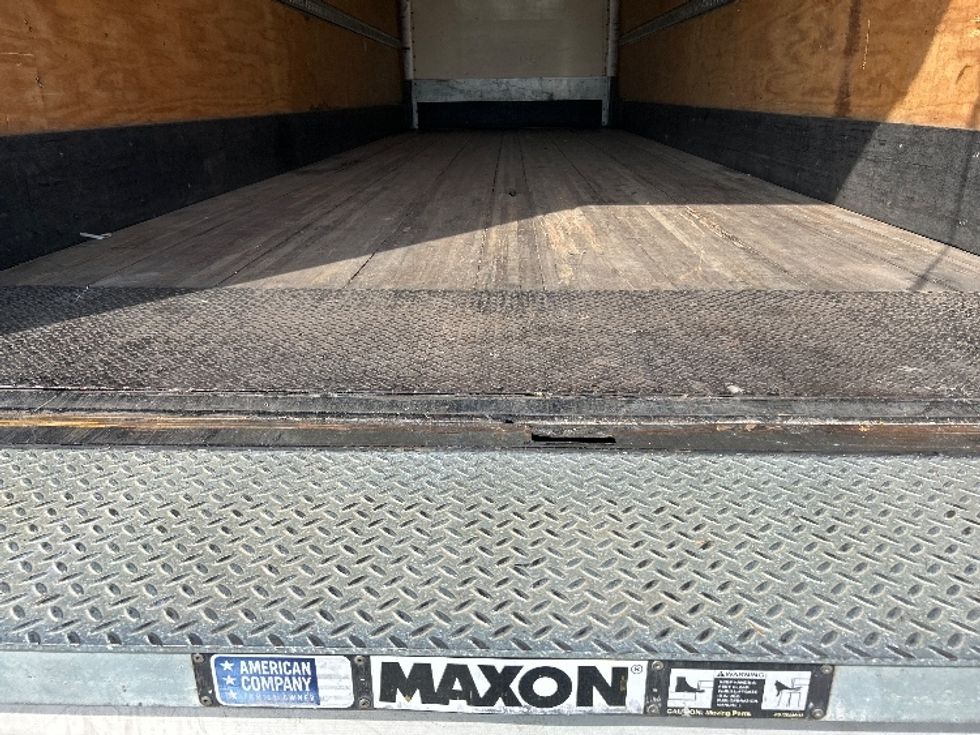 Medium Duty Box Truck-Light and Medium Duty Trucks-International-2021-MV607-Katy-TX-340,058\n\t\tmiles-$ 24,250 - Image 10