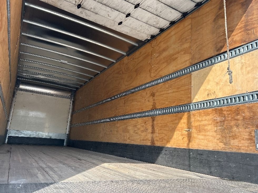 Medium Duty Box Truck-Light and Medium Duty Trucks-International-2021-MV607-Katy-TX-340,058\n\t\tmiles-$ 24,250 - Image 12