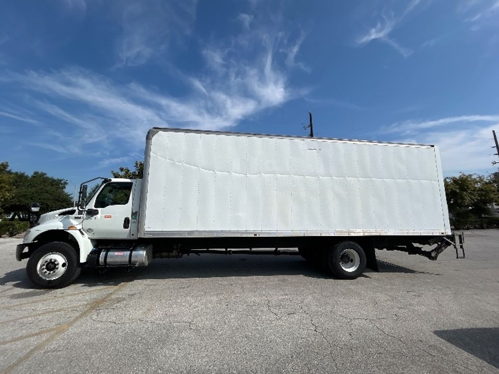 Medium Duty Box Truck-Light and Medium Duty Trucks-International-2021-MV607-Katy-TX-340,058\n\t\tmiles-$ 24,250 - Image 4