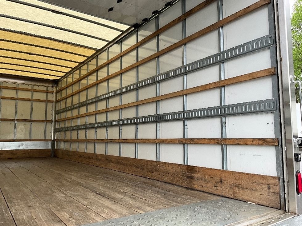 Medium Duty Box Truck-Light and Medium Duty Trucks-International-2021-MV607-Kennesaw-GA-158,728\n\t\tmiles-$ 64,250 - Image 12