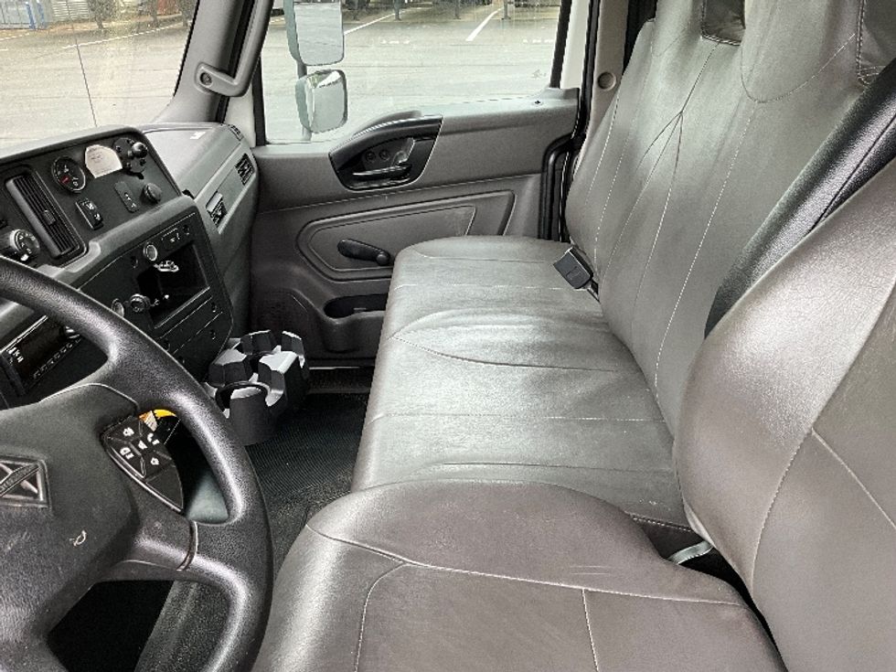 Medium Duty Box Truck-Light and Medium Duty Trucks-International-2021-MV607-Kennesaw-GA-158,728\n\t\tmiles-$ 64,250 - Image 19