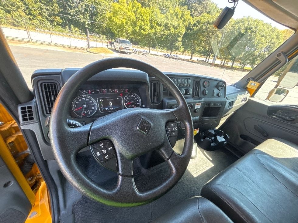 Medium Duty Box Truck-Light and Medium Duty Trucks-International-2021-MV607-Kennesaw-GA-189,326\n\t\tmiles-$ 37,750 - Image 17