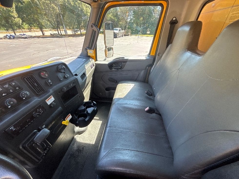 Medium Duty Box Truck-Light and Medium Duty Trucks-International-2021-MV607-Kennesaw-GA-189,326\n\t\tmiles-$ 37,750 - Image 18