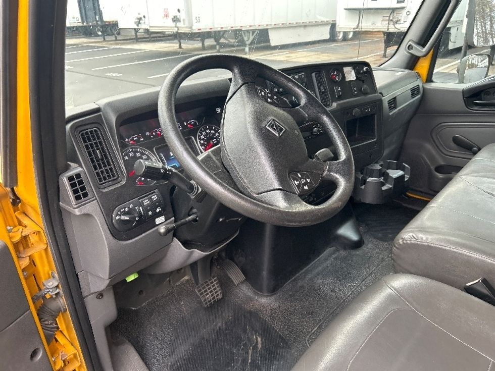 Medium Duty Box Truck-Light and Medium Duty Trucks-International-2021-MV607-Kennesaw-GA-205,325\n\t\tmiles-$ 44,250 - Image 17