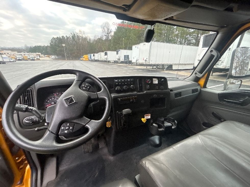 Medium Duty Box Truck-Light and Medium Duty Trucks-International-2021-MV607-Kennesaw-GA-205,325\n\t\tmiles-$ 44,250 - Image 18