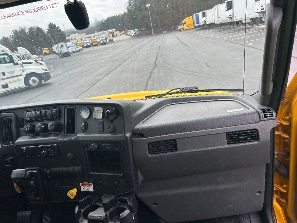 Medium Duty Box Truck-Light and Medium Duty Trucks-International-2021-MV607-Kennesaw-GA-205,325\n\t\tmiles-$ 44,250 - Image 21