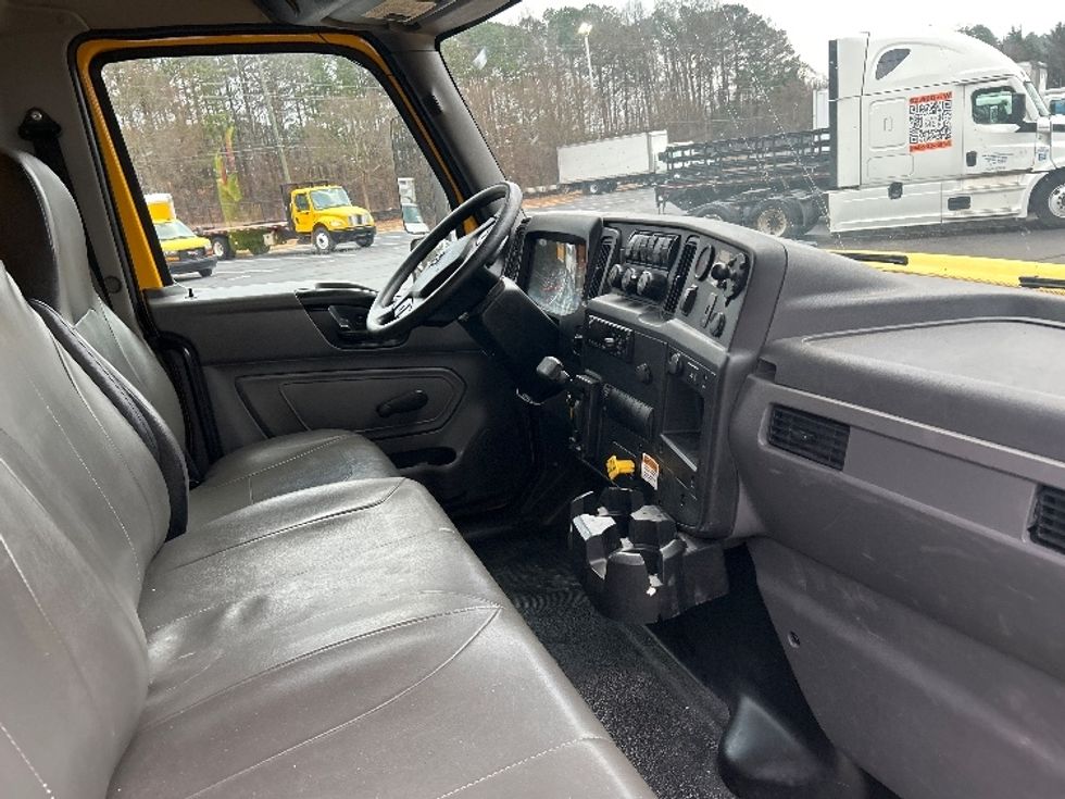 Medium Duty Box Truck-Light and Medium Duty Trucks-International-2021-MV607-Kennesaw-GA-205,325\n\t\tmiles-$ 44,250 - Image 22