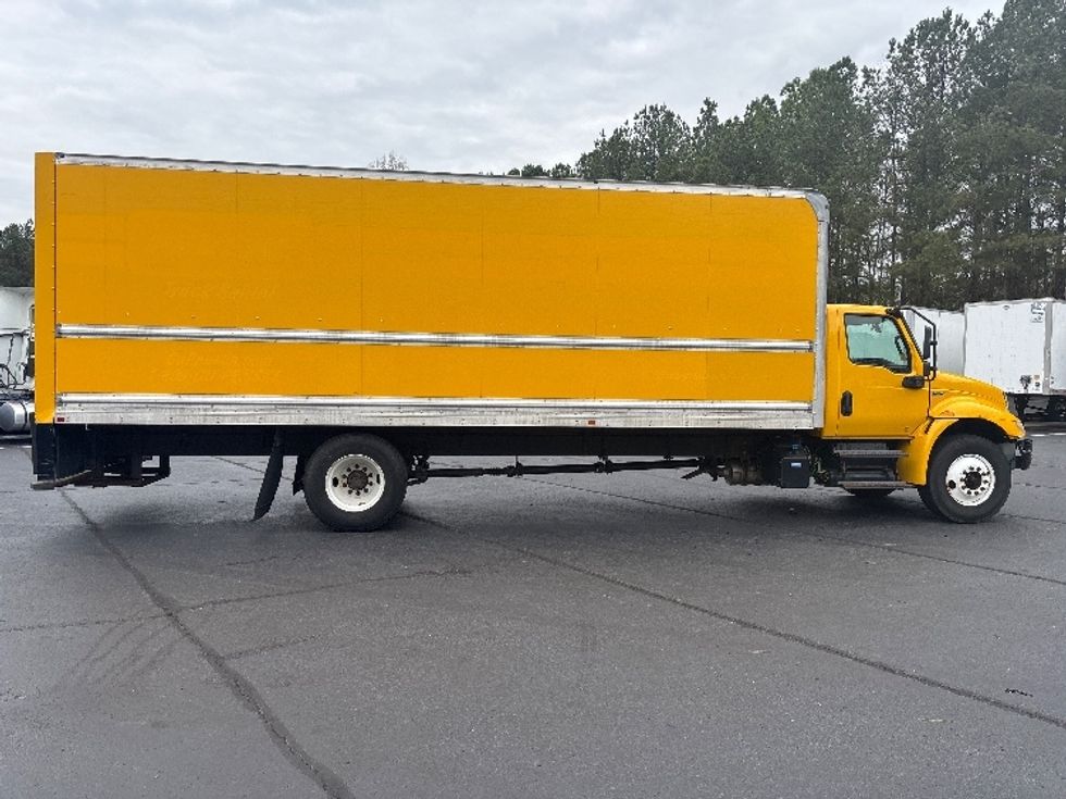 Medium Duty Box Truck-Light and Medium Duty Trucks-International-2021-MV607-Kennesaw-GA-207,617\n\t\tmiles-$ 42,750 - Image 13