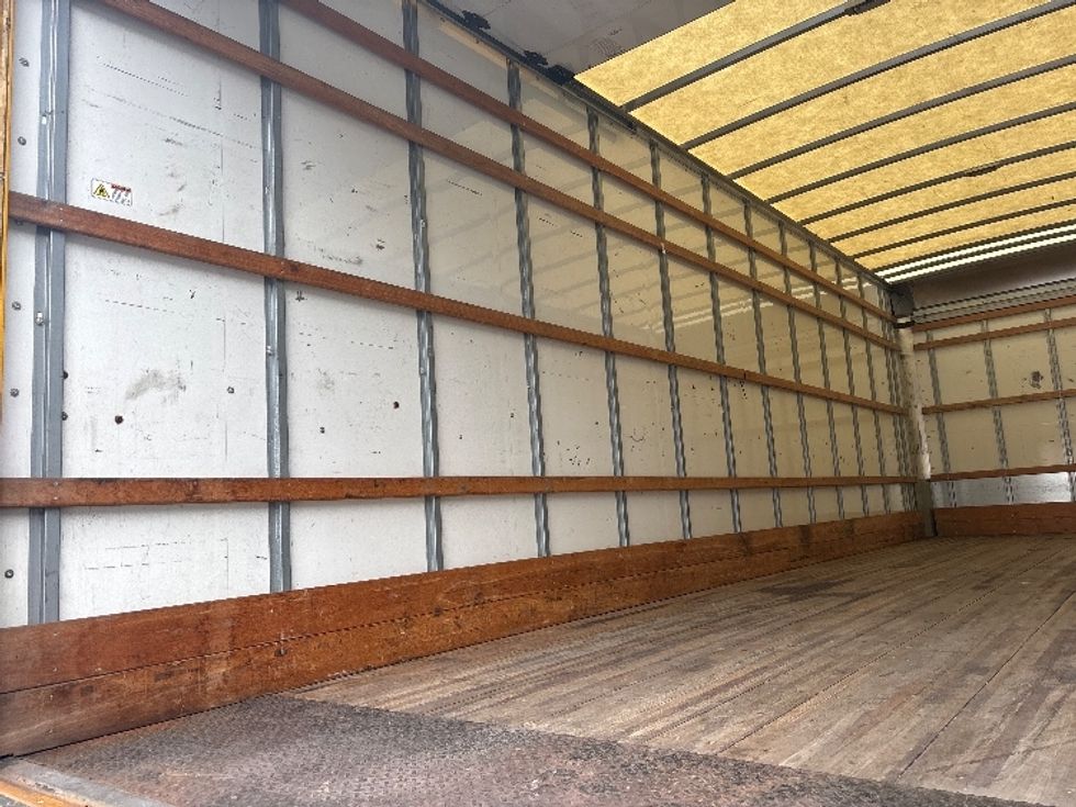 Medium Duty Box Truck-Light and Medium Duty Trucks-International-2021-MV607-Kennesaw-GA-207,617\n\t\tmiles-$ 42,750 - Image 9