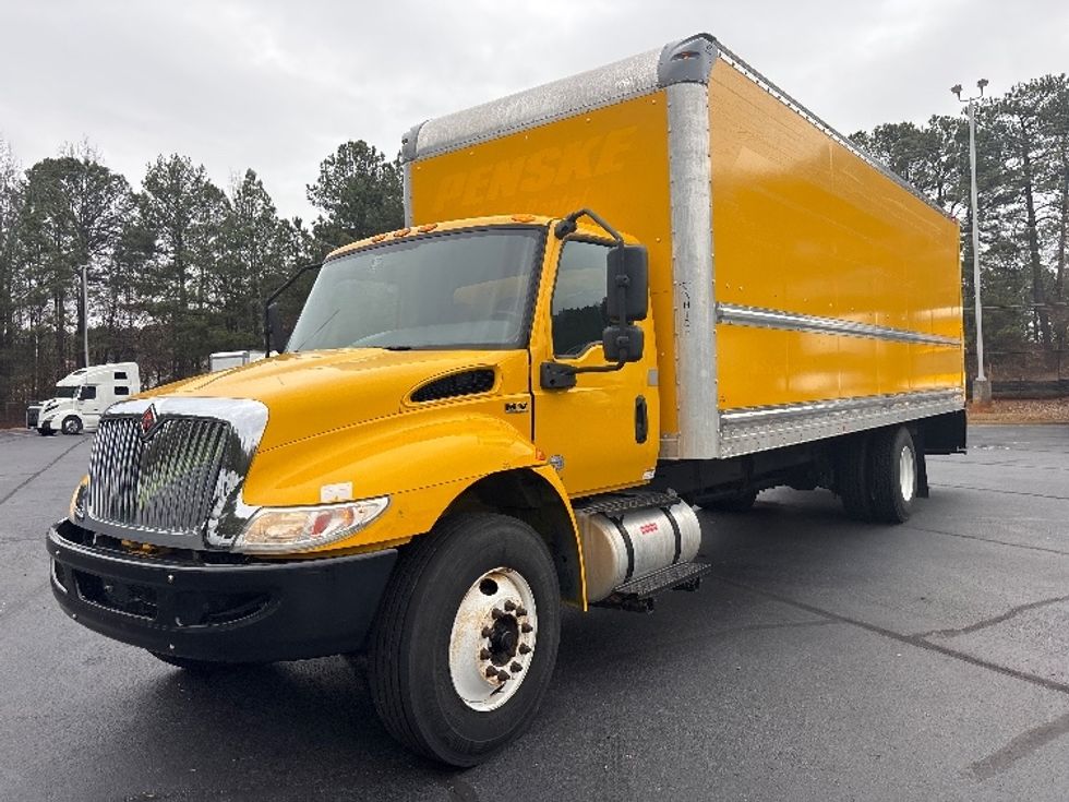 Medium Duty Box Truck-Light and Medium Duty Trucks-International-2021-MV607-Kennesaw-GA-216,005\n\t\tmiles-$ 41,250 - Image 3