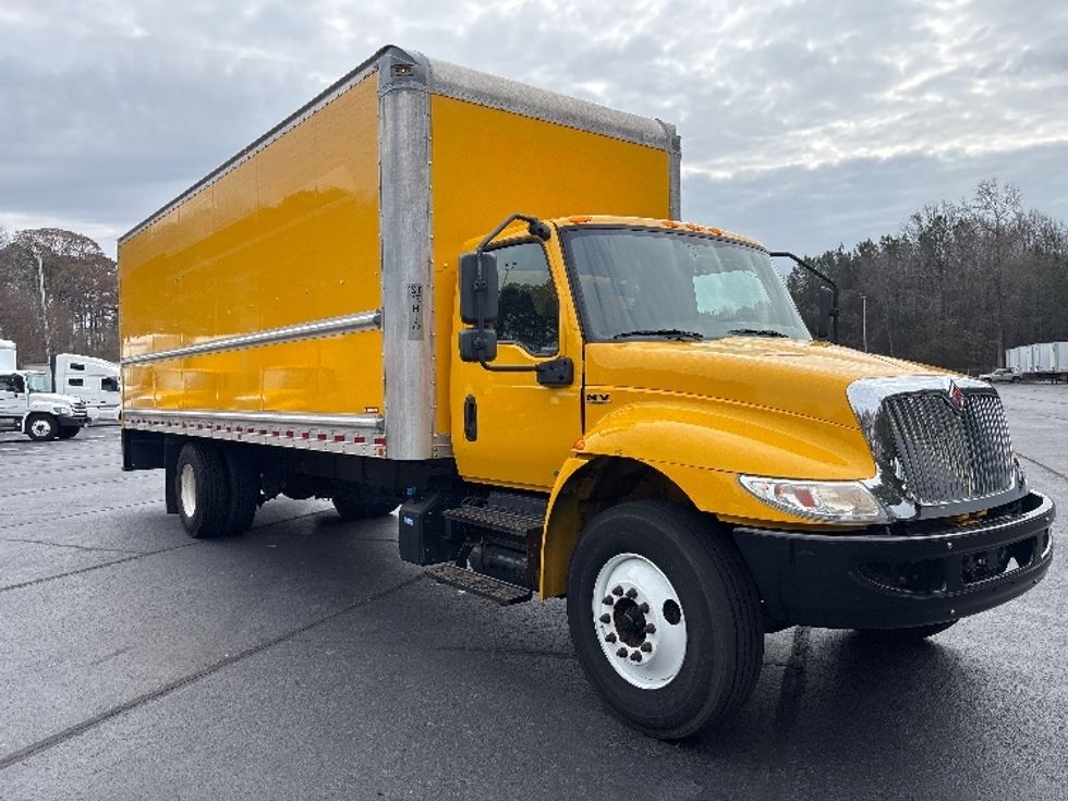 Medium Duty Box Truck-Light and Medium Duty Trucks-International-2021-MV607-Kennesaw-GA-233,958\n\t\tmiles-$ 38,250 - Image 1