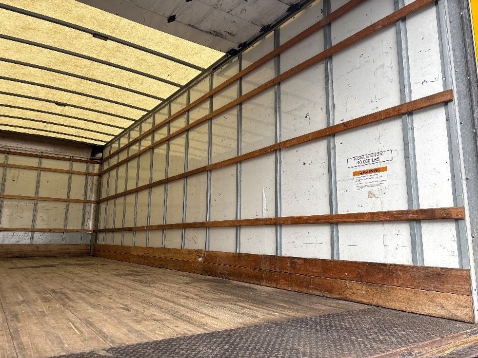 Medium Duty Box Truck-Light and Medium Duty Trucks-International-2021-MV607-Kennesaw-GA-233,958\n\t\tmiles-$ 38,250 - Image 11