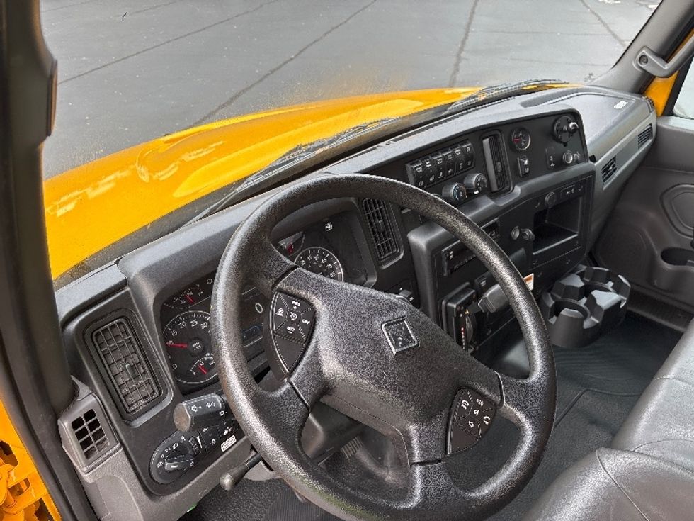Medium Duty Box Truck-Light and Medium Duty Trucks-International-2021-MV607-Kennesaw-GA-233,958\n\t\tmiles-$ 38,250 - Image 16