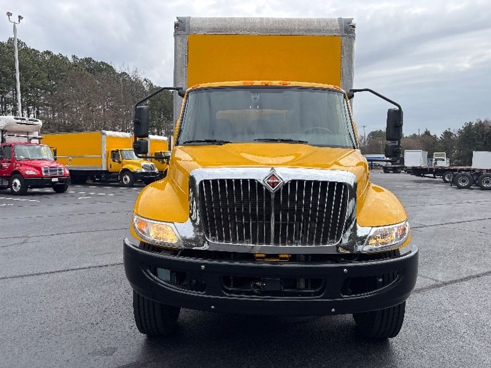 Medium Duty Box Truck-Light and Medium Duty Trucks-International-2021-MV607-Kennesaw-GA-233,958\n\t\tmiles-$ 38,250 - Image 2