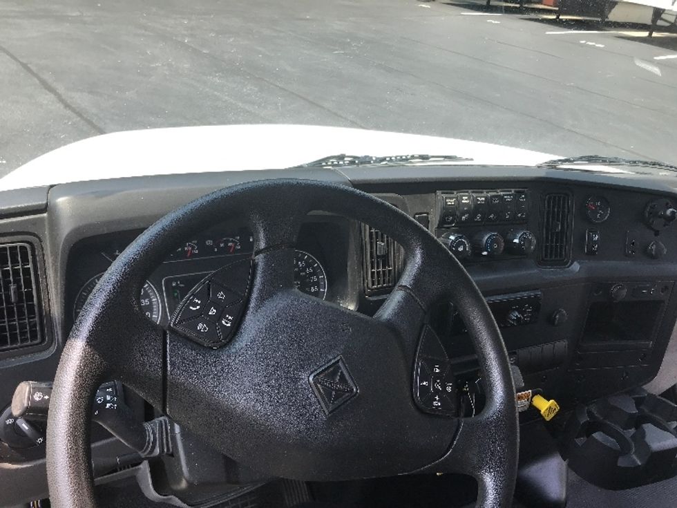Medium Duty Box Truck-Light and Medium Duty Trucks-International-2021-MV607-Kennesaw-GA-234,237\n\t\tmiles-$ 47,250 - Image 17