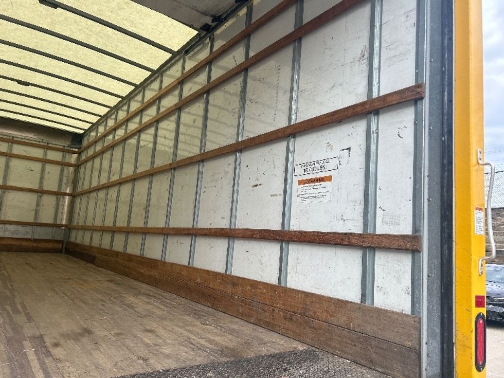 Medium Duty Box Truck-Light and Medium Duty Trucks-International-2021-MV607-Kennesaw-GA-241,824\n\t\tmiles-$ 36,750 - Image 12