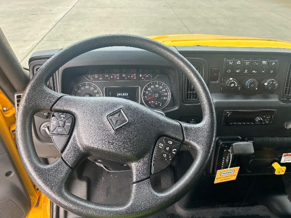 Medium Duty Box Truck-Light and Medium Duty Trucks-International-2021-MV607-Kennesaw-GA-241,824\n\t\tmiles-$ 36,750 - Image 18