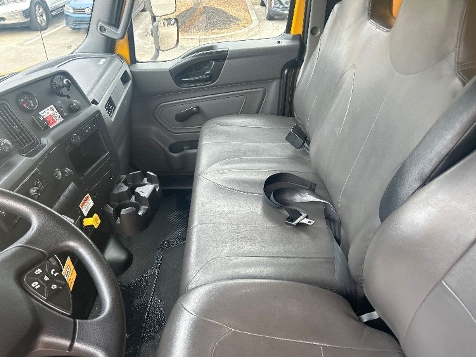 Medium Duty Box Truck-Light and Medium Duty Trucks-International-2021-MV607-Kennesaw-GA-241,824\n\t\tmiles-$ 36,750 - Image 19