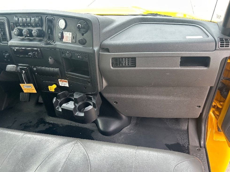 Medium Duty Box Truck-Light and Medium Duty Trucks-International-2021-MV607-Kennesaw-GA-241,824\n\t\tmiles-$ 36,750 - Image 21