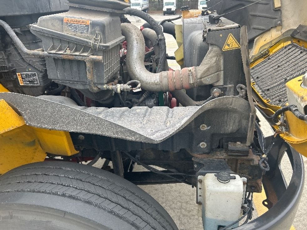 Medium Duty Box Truck-Light and Medium Duty Trucks-International-2021-MV607-Kennesaw-GA-241,824\n\t\tmiles-$ 36,750 - Image 23