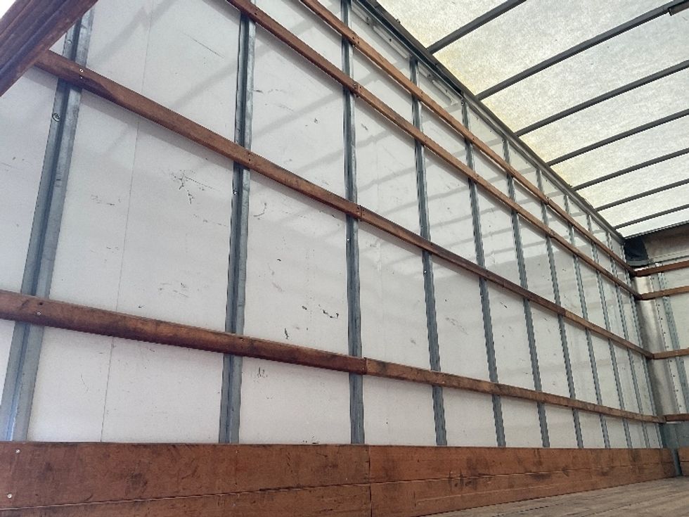 Medium Duty Box Truck-Light and Medium Duty Trucks-International-2021-MV607-Kent-WA-179,813\n\t\tmiles-$ 39,500 - Image 10