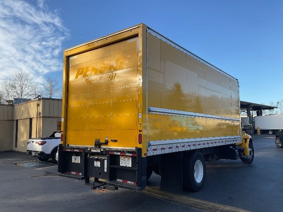 Medium Duty Box Truck-Light and Medium Duty Trucks-International-2021-MV607-Kent-WA-179,813\n\t\tmiles-$ 39,500 - Image 12