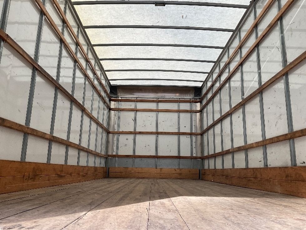 Medium Duty Box Truck-Light and Medium Duty Trucks-International-2021-MV607-Kent-WA-179,813\n\t\tmiles-$ 39,500 - Image 8