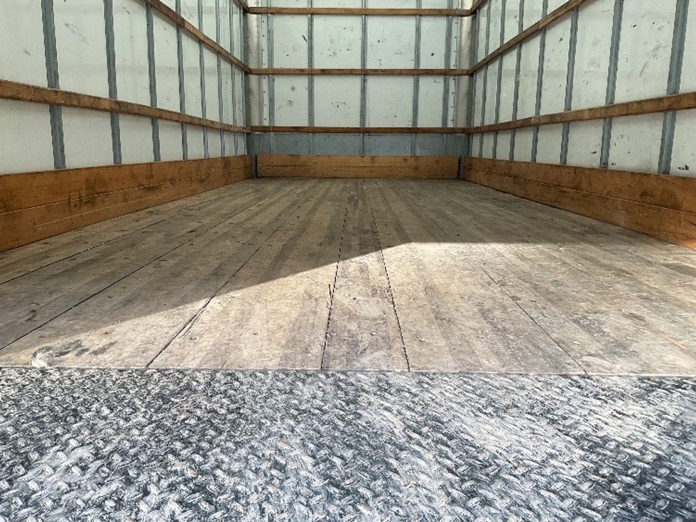 Medium Duty Box Truck-Light and Medium Duty Trucks-International-2021-MV607-Kent-WA-179,813\n\t\tmiles-$ 39,500 - Image 9