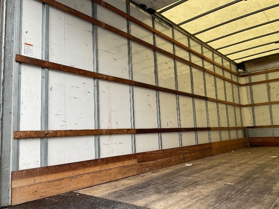 Medium Duty Box Truck-Light and Medium Duty Trucks-International-2021-MV607-Kent-WA-182,770\n\t\tmiles-$ 38,500 - Image 11