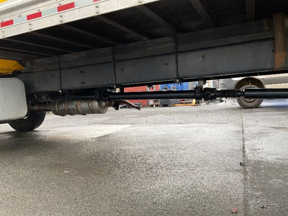 Medium Duty Box Truck-Light and Medium Duty Trucks-International-2021-MV607-Kent-WA-182,770\n\t\tmiles-$ 38,500 - Image 5