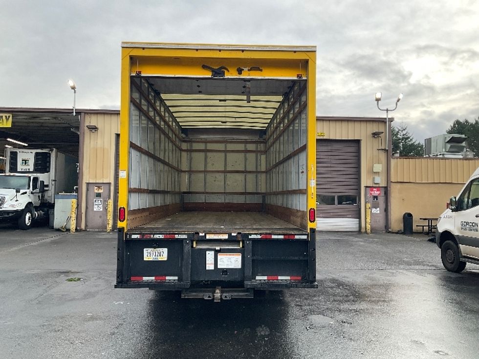 Medium Duty Box Truck-Light and Medium Duty Trucks-International-2021-MV607-Kent-WA-182,770\n\t\tmiles-$ 38,500 - Image 8