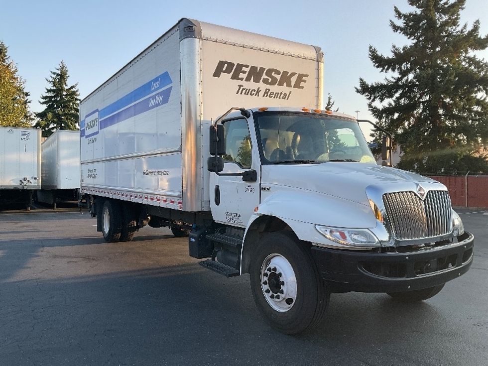 Medium Duty Box Truck-Light and Medium Duty Trucks-International-2021-MV607-Kent-WA-201,856\n\t\tmiles-$ 49,750 - Image 1