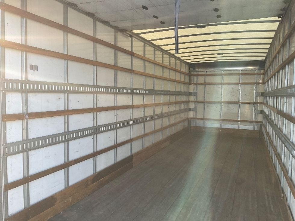 Medium Duty Box Truck-Light and Medium Duty Trucks-International-2021-MV607-Kent-WA-201,856\n\t\tmiles-$ 49,750 - Image 11