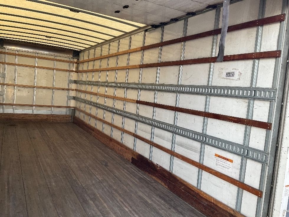 Medium Duty Box Truck-Light and Medium Duty Trucks-International-2021-MV607-Kent-WA-201,856\n\t\tmiles-$ 49,750 - Image 12